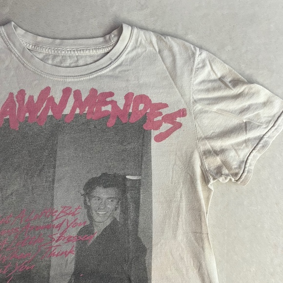Shawn Mendes: The Tour T-Shirt 2019 - Picture 4 of 5